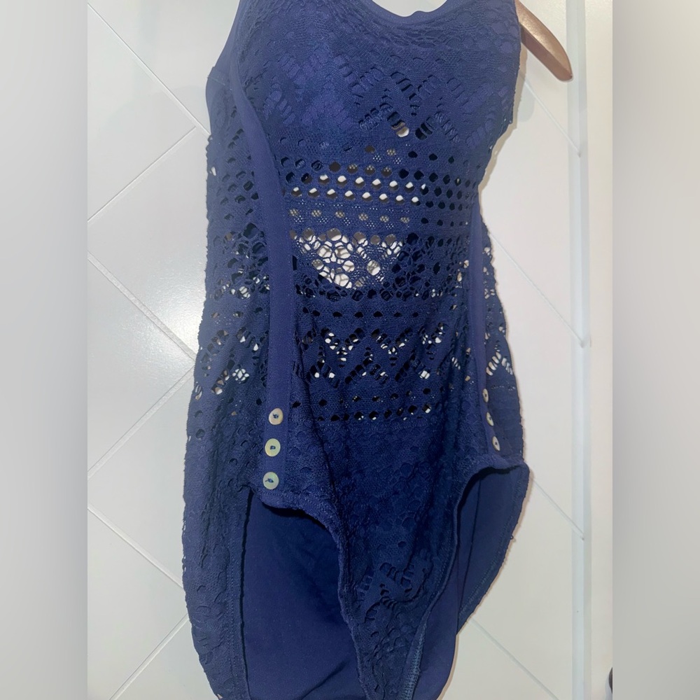 Robin Piccone Penelope Crochet One-Piece Swimsuit – Navy – Size 8 - Picture 7 of 13